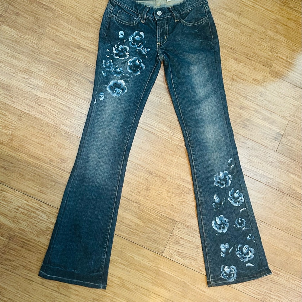 Vintage Y2K BEBE Embroidered Floral Rhinestone Embellished Blue Denim Jeans 25